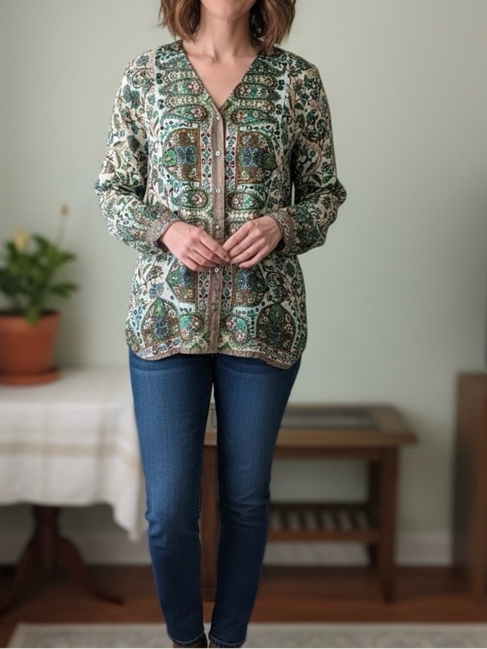 Johnny Was Women's Long Sleeve 100% Silk Blouse Floral Pattern Size Small